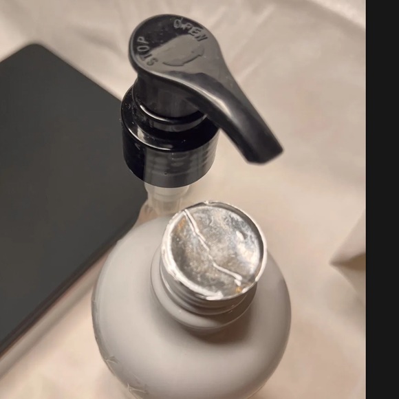 Beekman 1802 Brown Sugar Pumpkin Goat Milk Hand Body Wash 12.5 fl. oz New w/pump - Picture 3 of 4